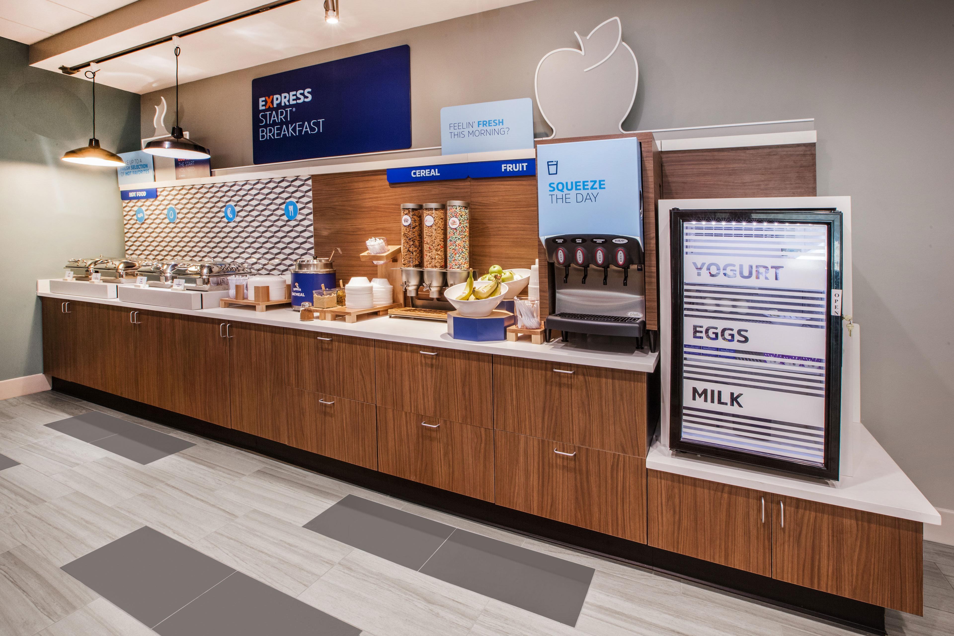 Holiday Inn Express Hotel & Suites London By Ihg Exterior foto