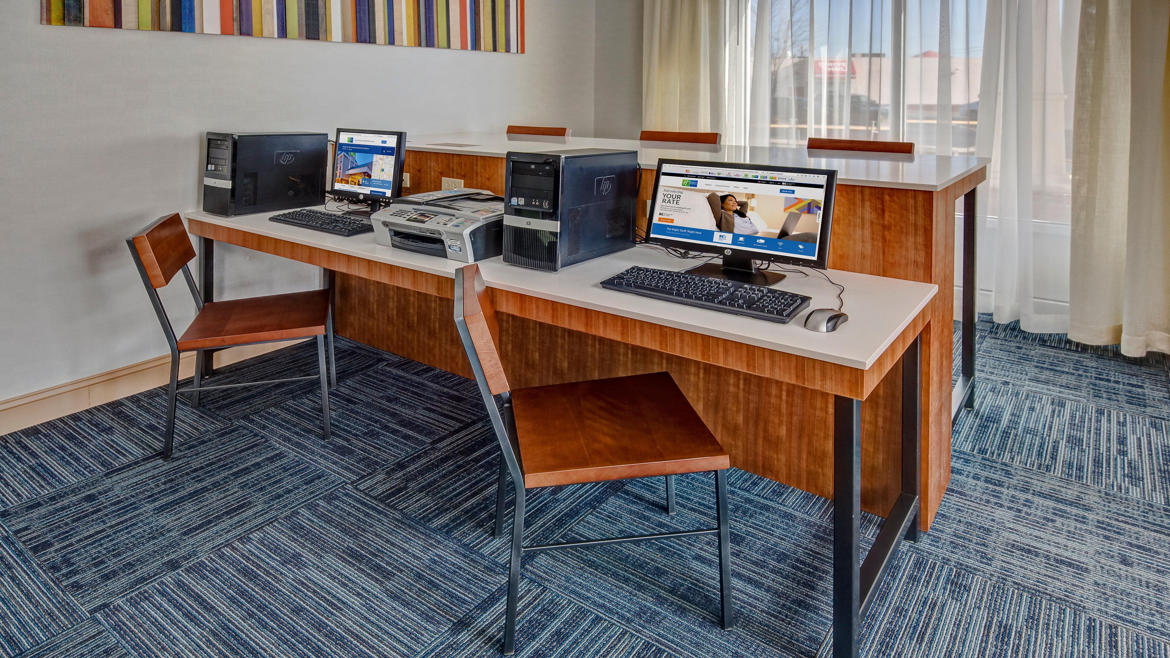 Holiday Inn Express Hotel & Suites London By Ihg Exterior foto