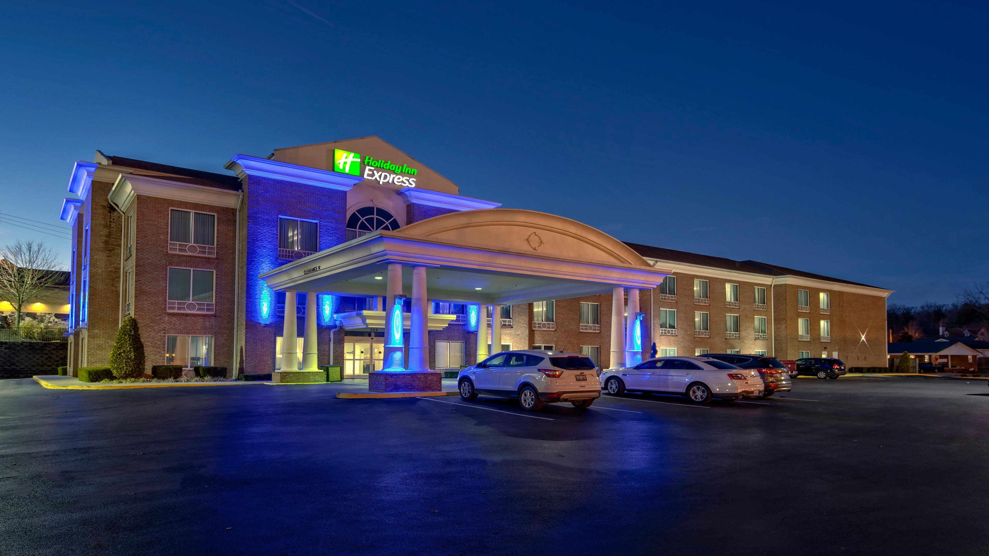 Holiday Inn Express Hotel & Suites London By Ihg Exterior foto