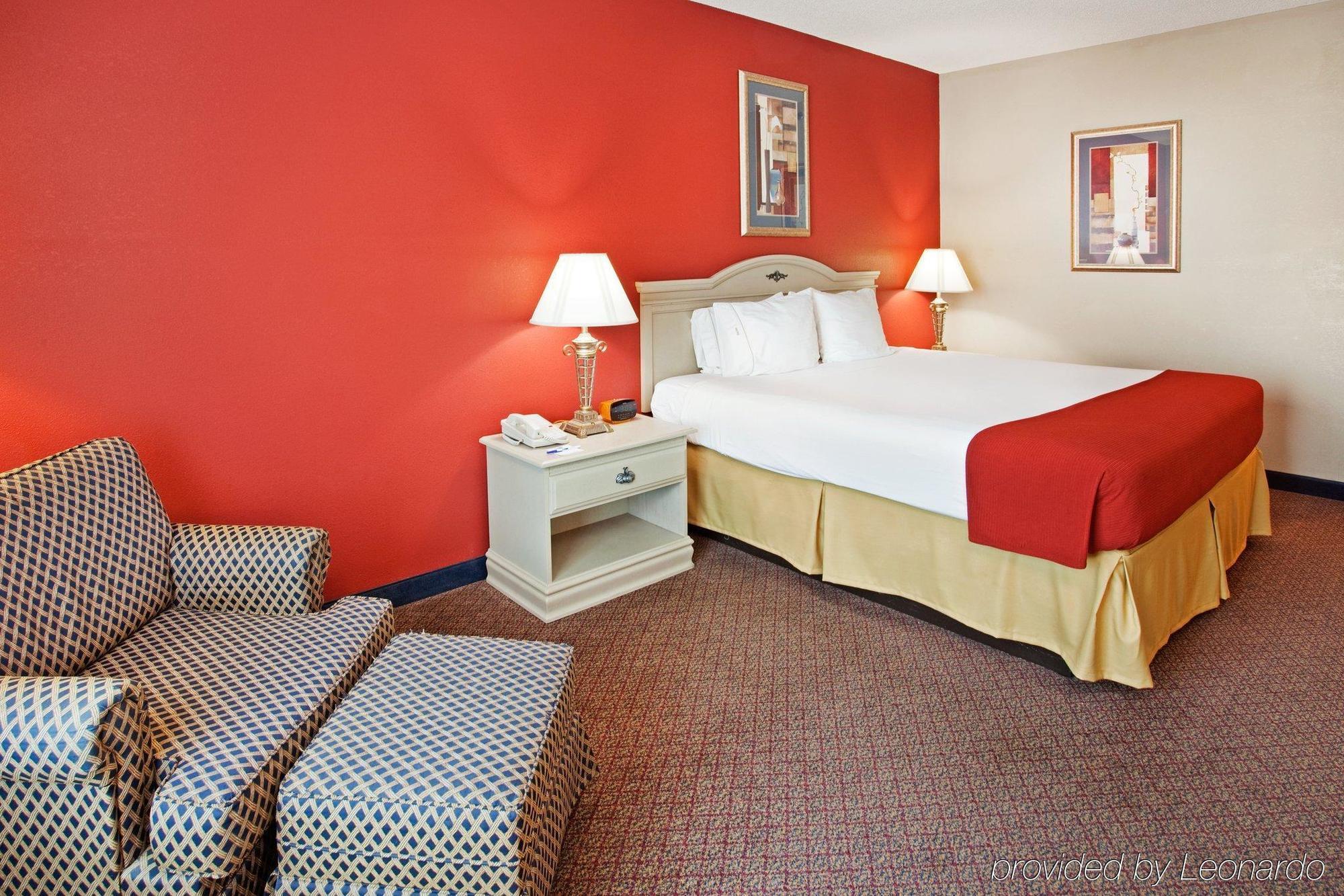 Holiday Inn Express Hotel & Suites London By Ihg Zimmer foto